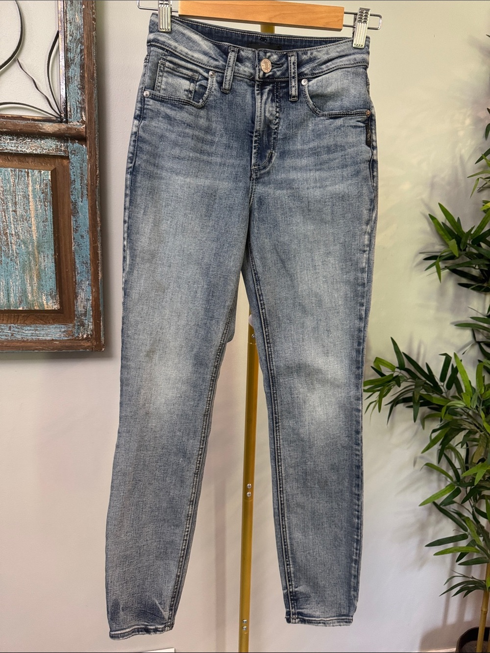 Silver Jeans Avery Skinny Jeans in Light Blue Wash